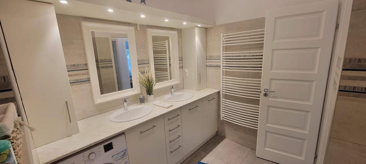 Moonshine Szeged Apartment Luaran gambar
